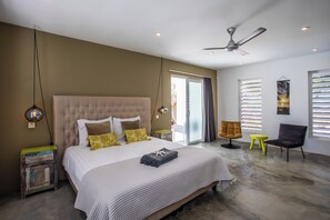 4 bedrooms, iron/ironing board, free WiFi, bed sheets - Luxury 5 star Villa with private pool 600 m from Jan Thiel Beach (Jan Thiel)