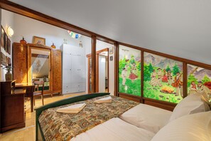 Apartment, Balkon, Bergblick | Bügeleisen/Bügelbrett, kostenloses WLAN