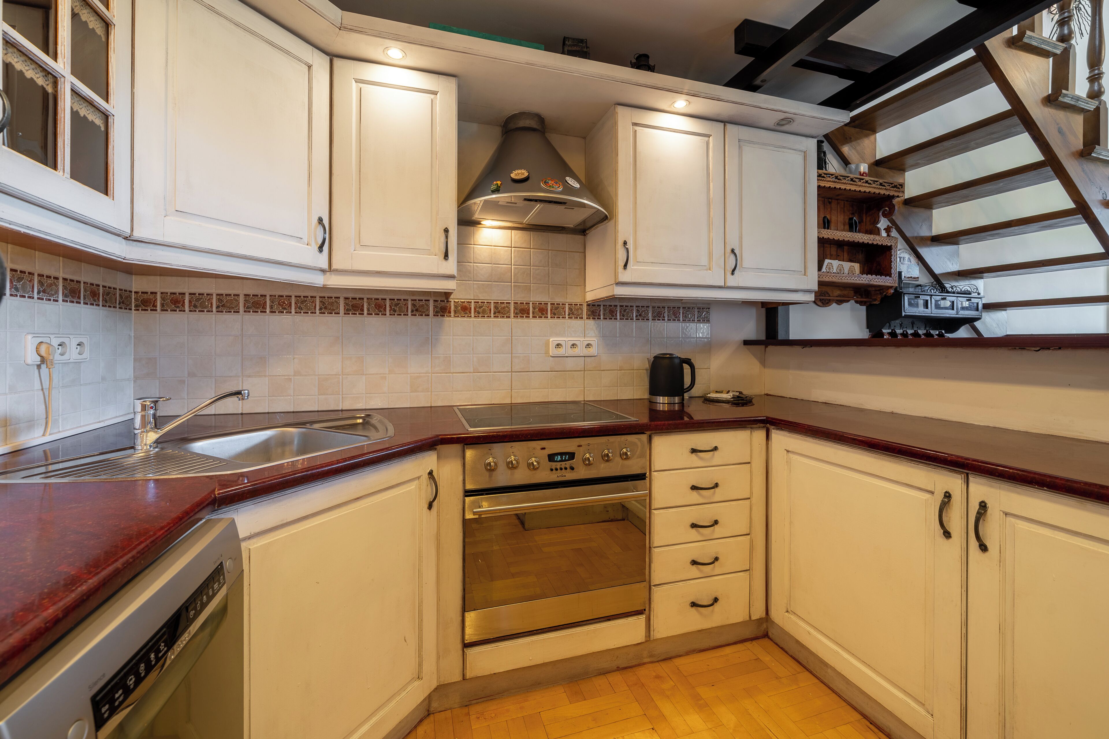 Apartment, Balcony, Mountain View | Private kitchenette