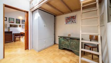 Apartment, Balcony, Mountain View | Iron/ironing board, free WiFi