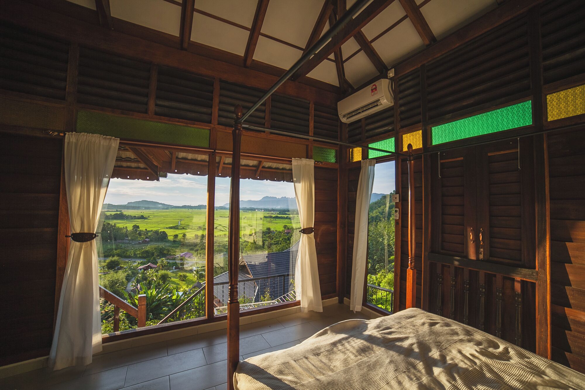 Hilltop Villa | โต๊ะทำงาน, พื้นที่ทำงานแบบใช้แล็ปท็อป, เตารีด/โต๊ะรีดผ้า, Wi-Fi ฟรี
