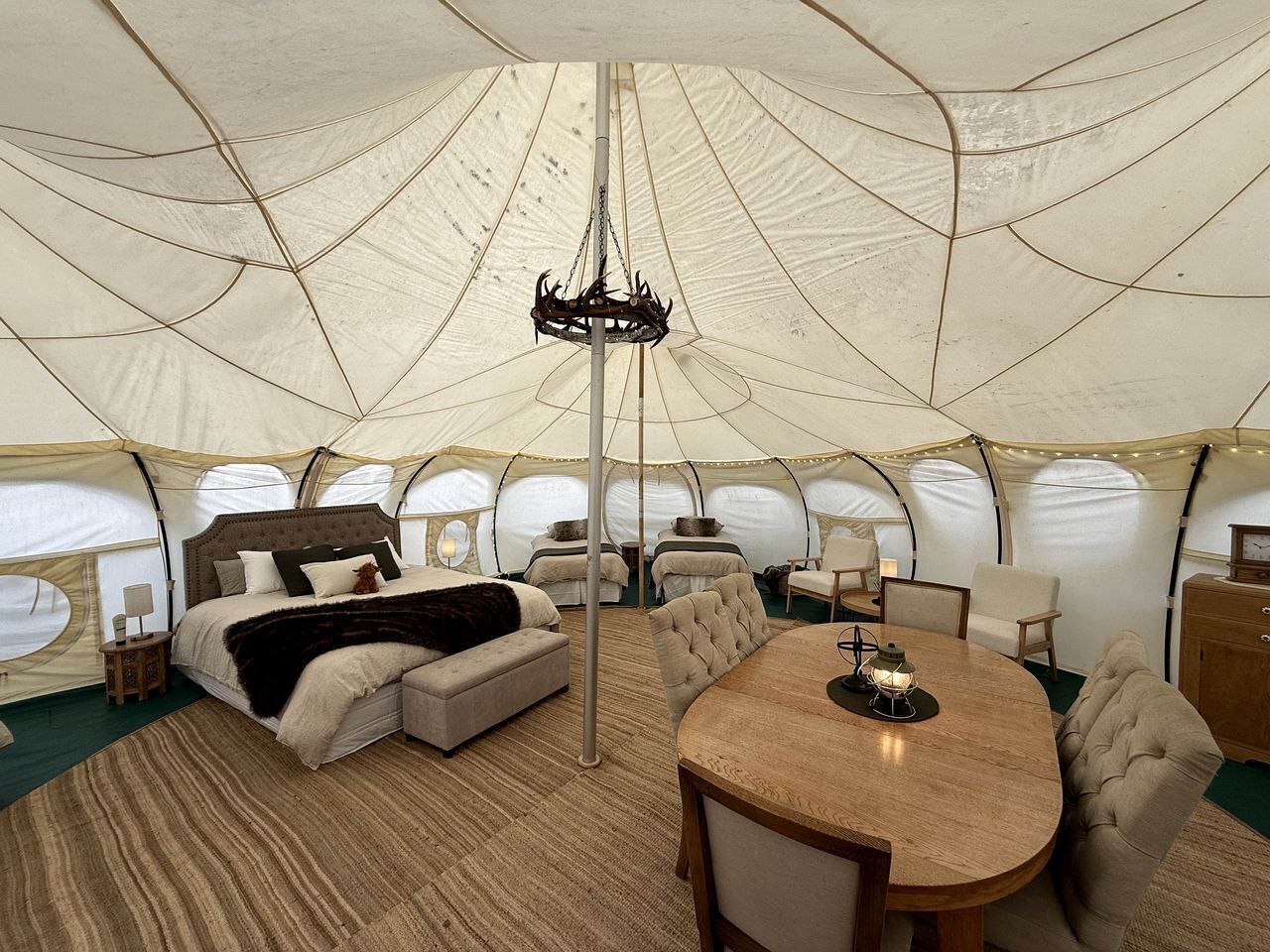 WiFi, bed sheets