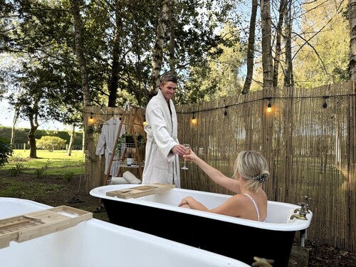Enchanted Bell Tent Hideaway near the Mountains and Rivers of Southland, New Zealand