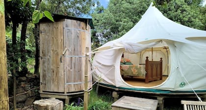 Tranquil Pondside Glamping with Outdoor Kitchen near Wildlife Haven in Waiheke Island, NZ