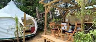 Secluded Glamping Retreat with Private Wine Barrel Bathroom near Oneroa, Waiheke Island