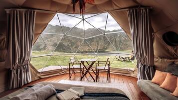 2 bedrooms