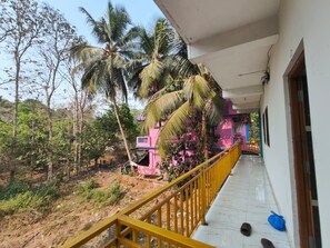 Property grounds - The Long Stay Goa (Arambol)