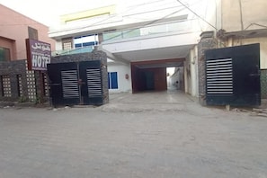 Exterior - Hotel Shelton One (Multan)