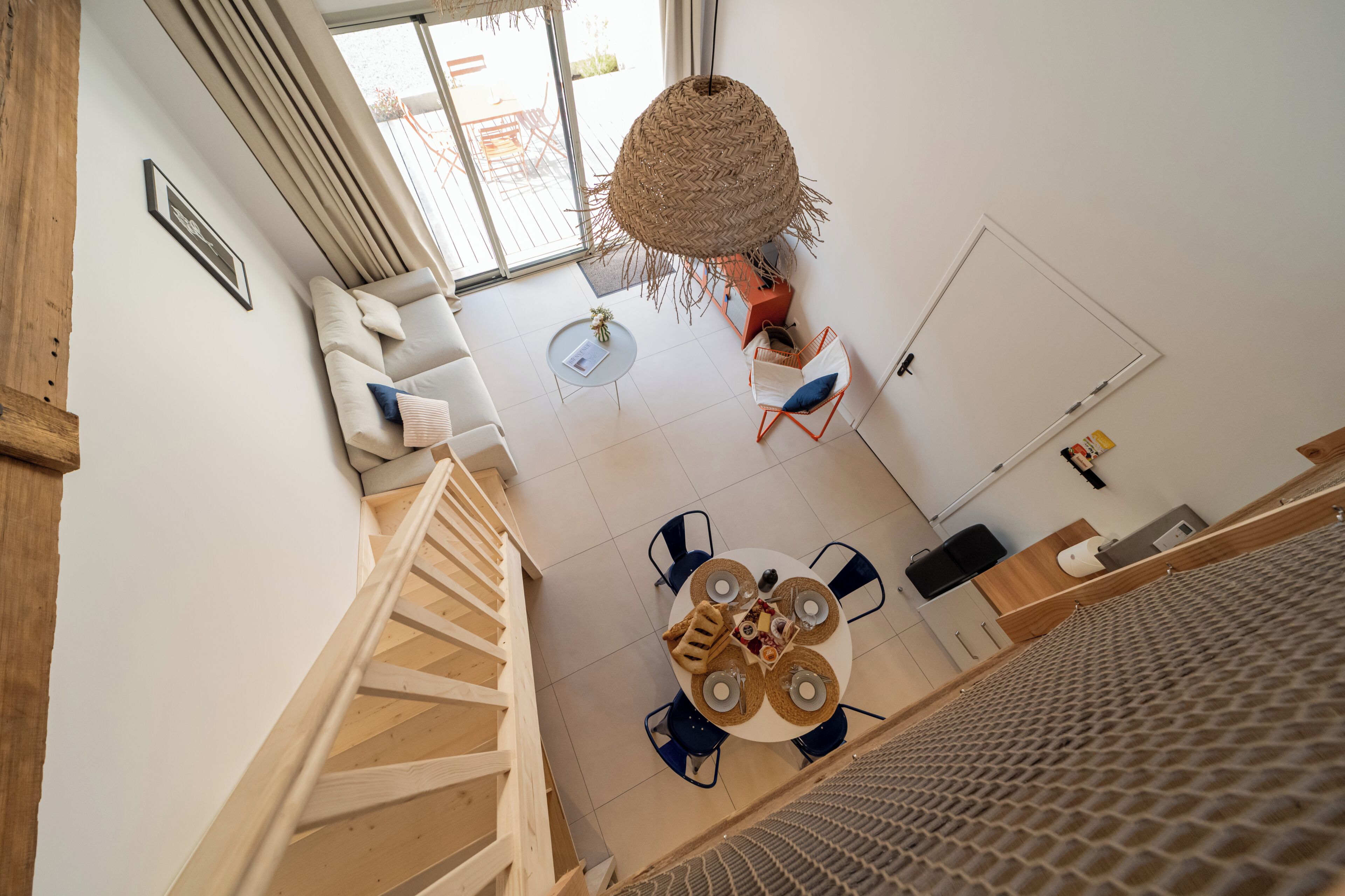 Deux Lofts Neufs, Communicants Dans Ancienne Conserverie : Terrasses Et Parking. - Saintes