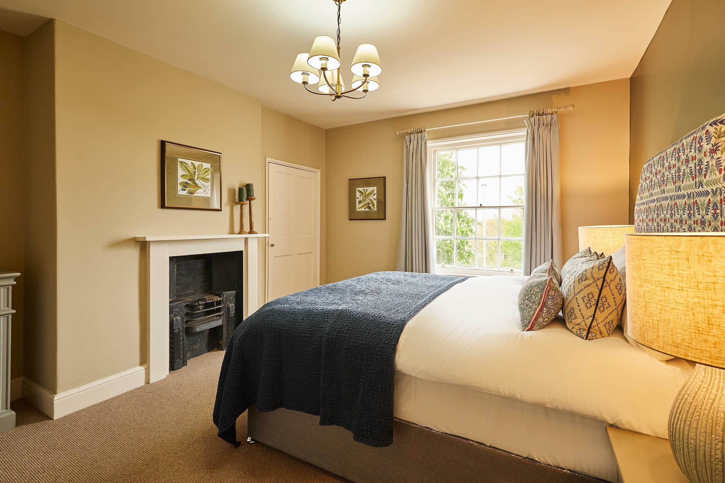 3 bedrooms, desk, iron/ironing board, WiFi