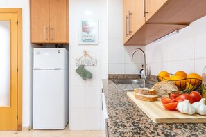 Fridge, microwave, oven, stovetop - Ebro Delta Center | Close to beaches and nature (Deltebre)