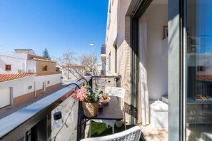 Outdoor dining - Ebro Delta Center | Close to beaches and nature (Deltebre)