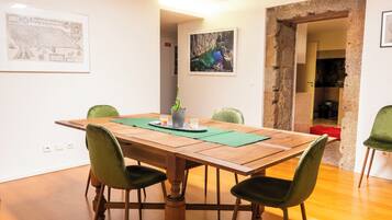 House, 4 Bedrooms, Accessible, Terrace | Dining room