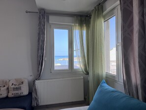 Smart TV - Kyma Haven Beachfront with Rooftop Jacuzzi (Kalyves)