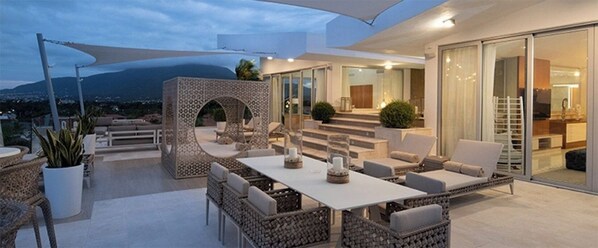 Outdoor dining - Lifestyle Holidays Vacation Club- 1 Bedroom- Sunrise Suites (Puerto Plata)