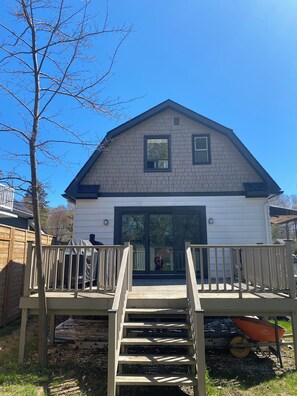 Exterior - Cozy Home in Heart of Meaford, the Bay and Recreation just around corner (Meaford)