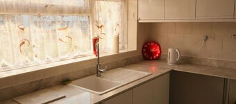 Cosy Central Flat| Perfect for work, families and couples