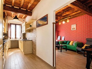 Interior - Entire House Florence: 3 Bedrooms, 2 Bathrooms, and Free Parking by TuscanyWeGo (Firenze)