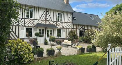 Longère de charme sur 5000m2
Proche deauville animaux acceptés