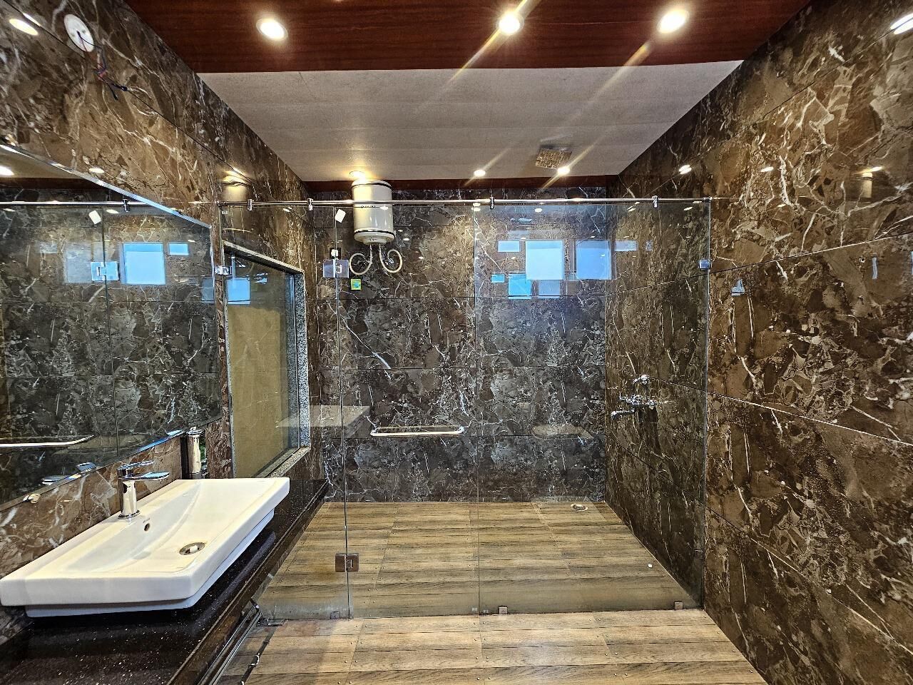Luxury Villa, Pool View | Bathroom | Slippers, towels, soap, shampoo