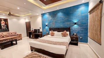 Luxury Villa, Pool View | In-room safe, desk, laptop workspace, soundproofing