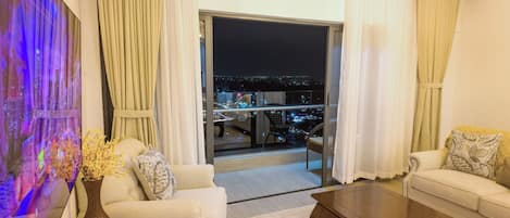 Deluxe Apartment | Living area