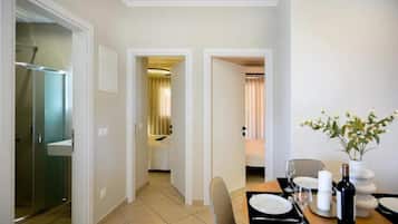 Deluxe Apartment | Dining