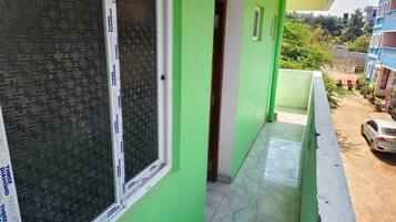 Deluxe Double Room, Balcony | Balcony