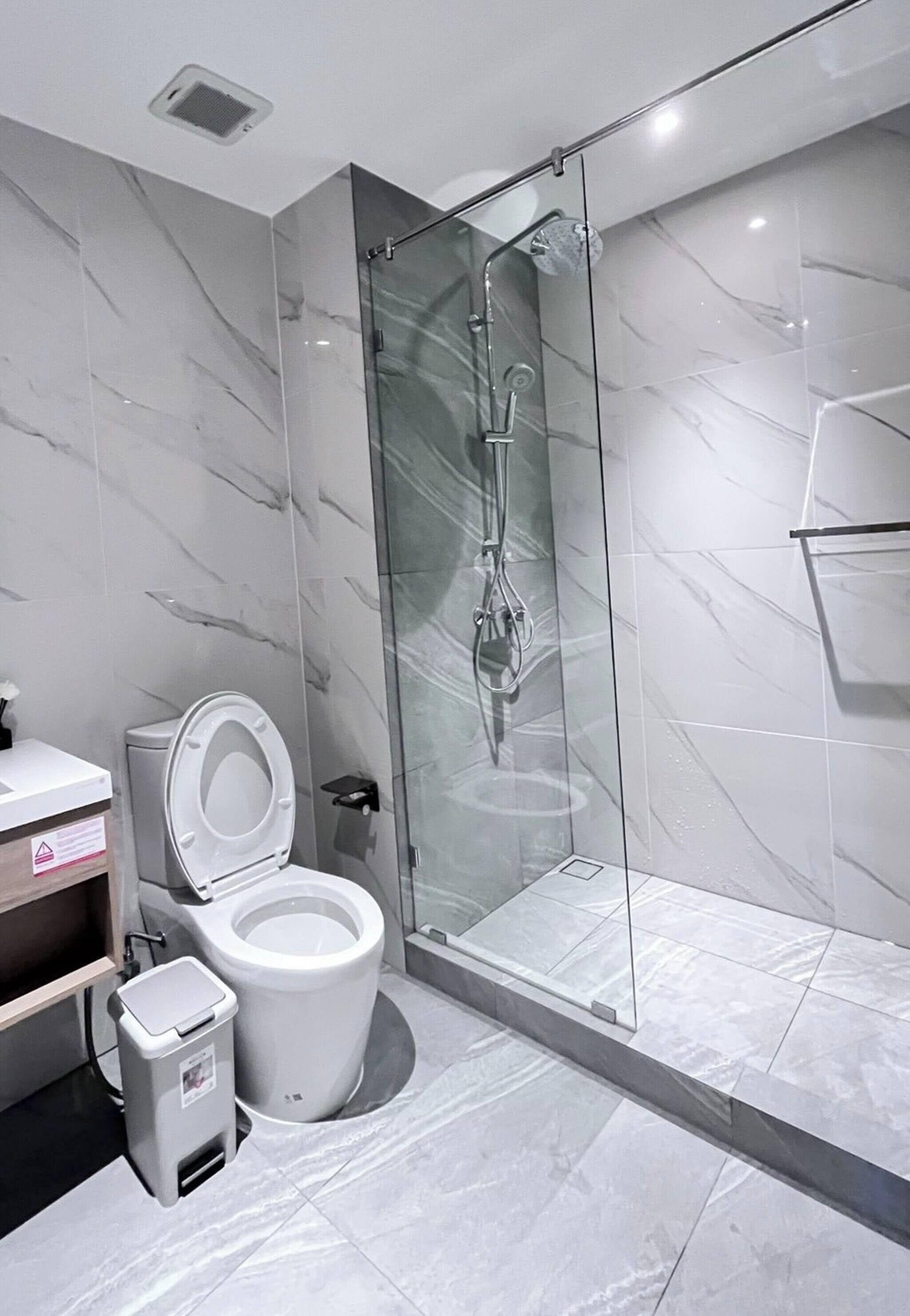 Room, 1 Bedroom, Accessible, Patio | Bathroom
