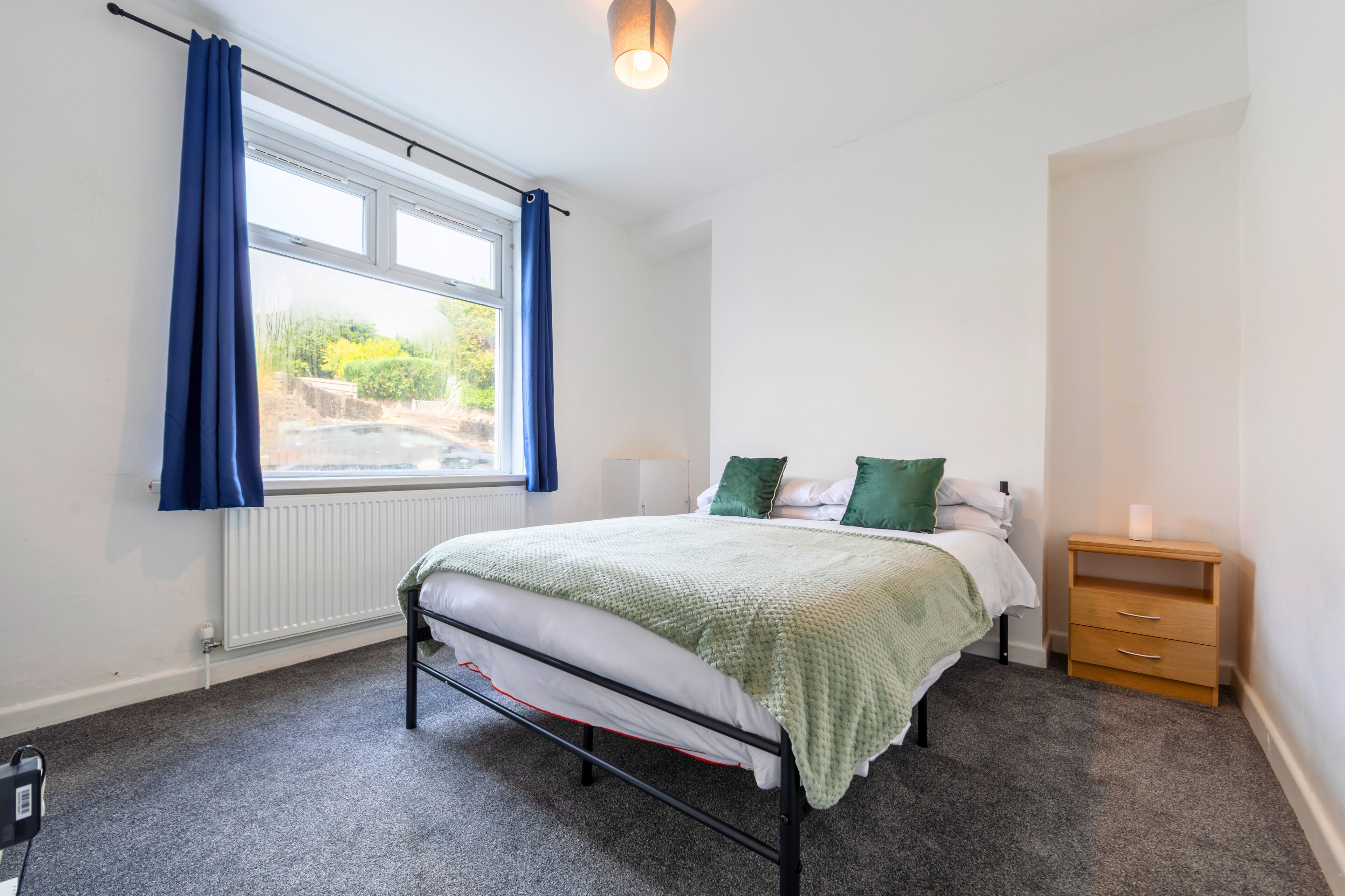 6 bedrooms, free WiFi, bed sheets