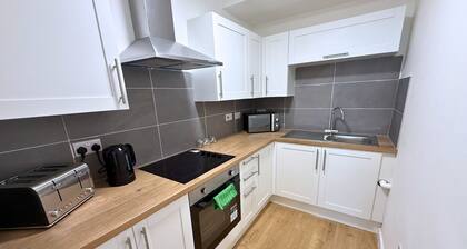 6 Bedroom House for up to 10 People