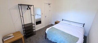 6 Bedroom House for up to 10 People
