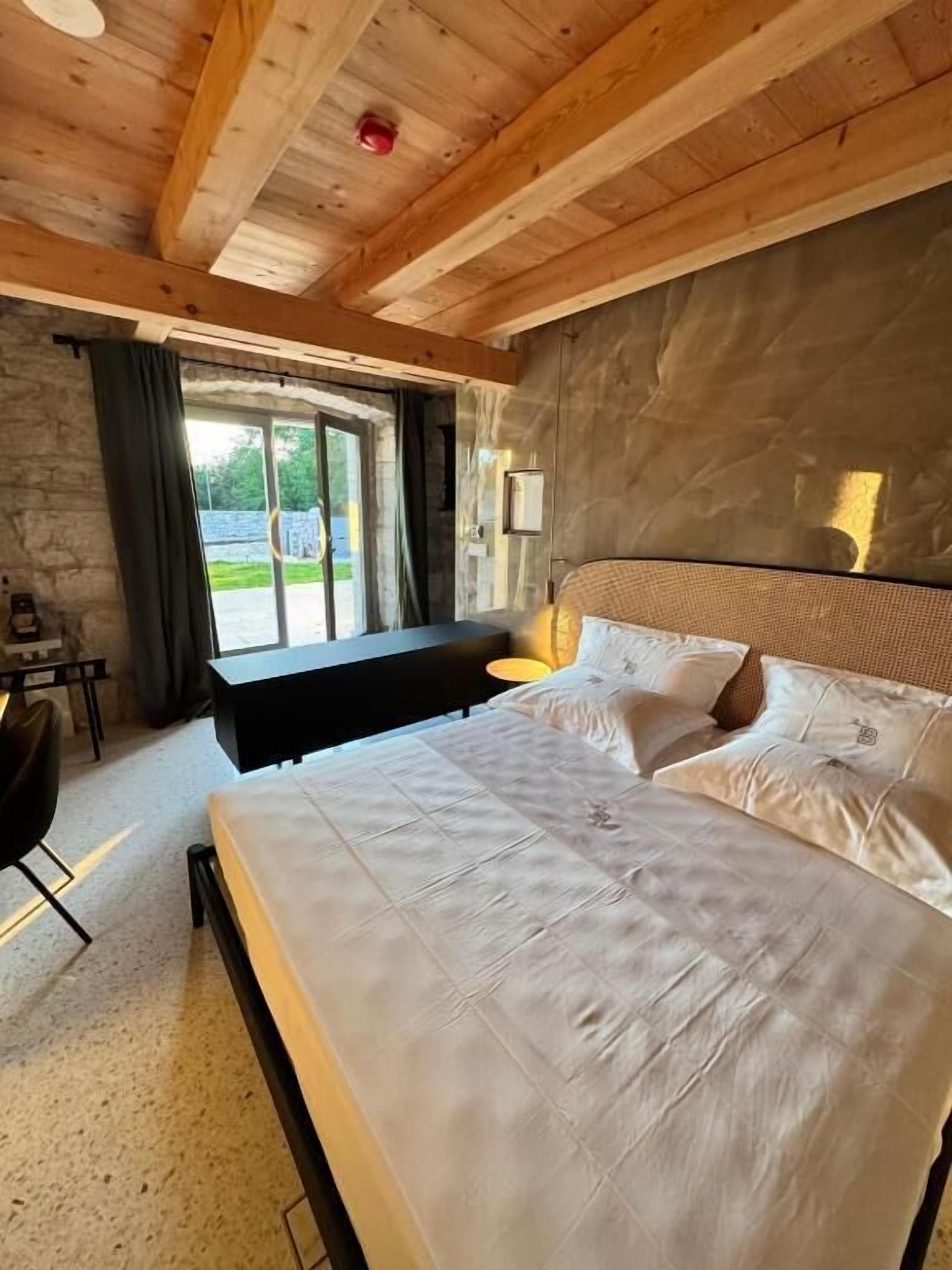 Doppelzimmer, Gartenblick | Zimmersafe, Schreibtisch, Verdunkelungsvorhänge, schallisolierte Zimmer