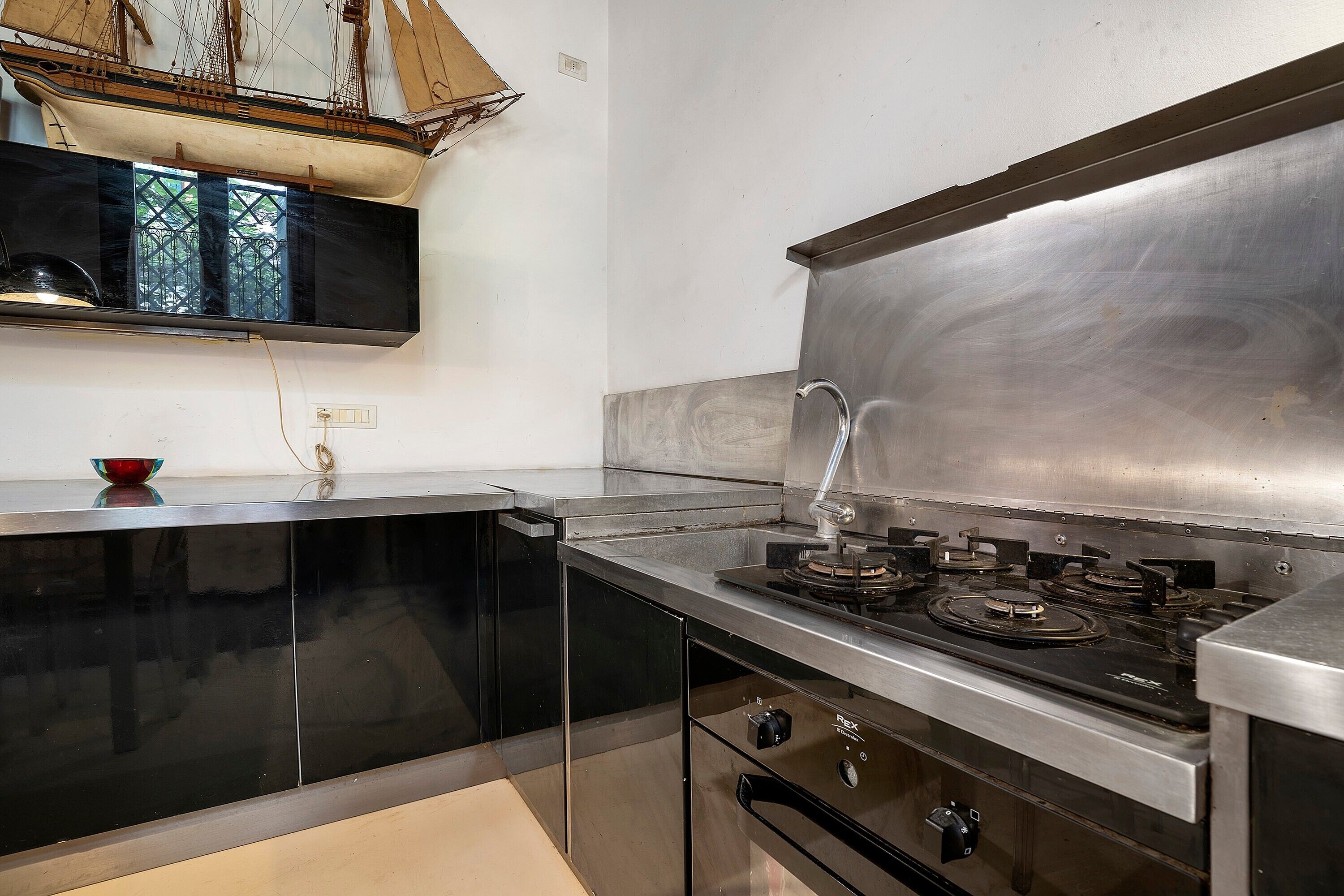 Fridge, stovetop, cookware/dishes/utensils