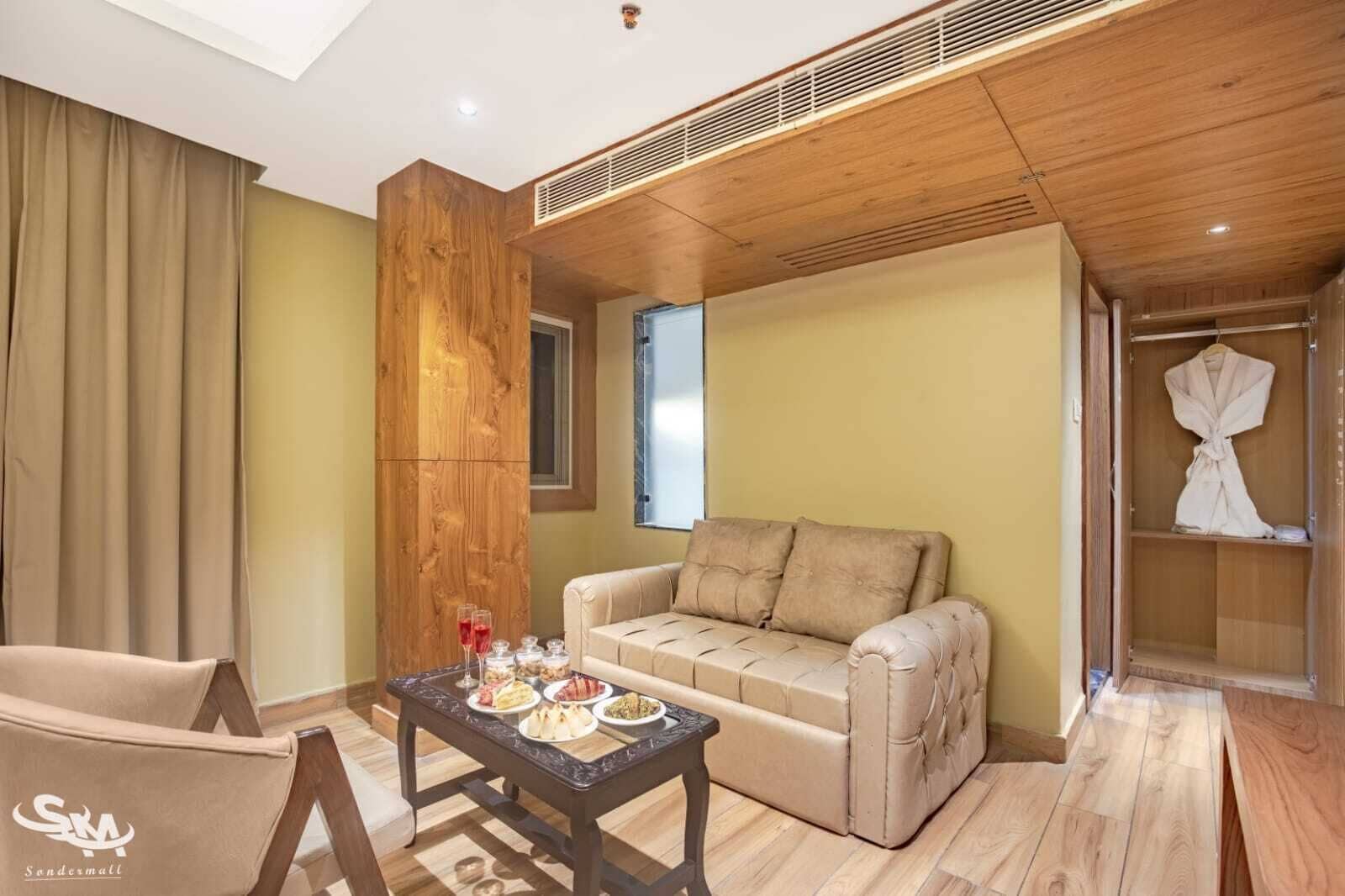Super Deluxe Room | Desk, laptop workspace, free WiFi