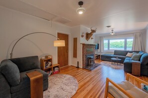Smart TV - Lakefront Radford retreat with private dock, deck dining, Samsung Smart TV, and cozy queen bedrooms. (Radford)