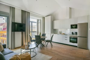 Premium Apartment, Ensuite | Dining - Apartamentos Lagunillas 57 (Málaga)