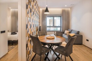 Comfort Studio | Dining - Apartamentos Lagunillas 57 (Málaga)