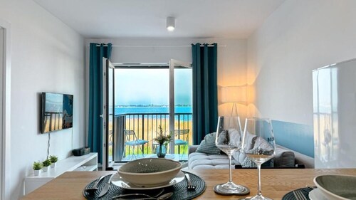 Lake view apartment Dziwnow