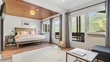 WiFi, bed sheets, wheelchair access