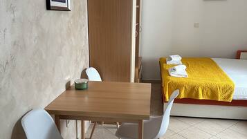 1 Schlafzimmer, Bügeleisen/Bügelbrett, kostenloses WLAN, Bettwäsche