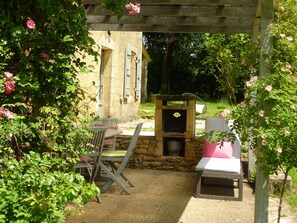 Outdoor dining - Gites Viralet (Badefols-sur-Dordogne)