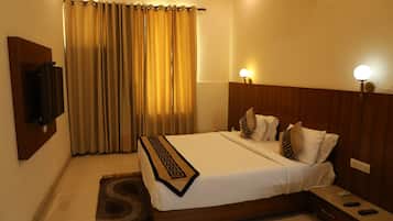 Superior Room, City View | Meja, ruang kerja komputer riba, Wi-fi percuma