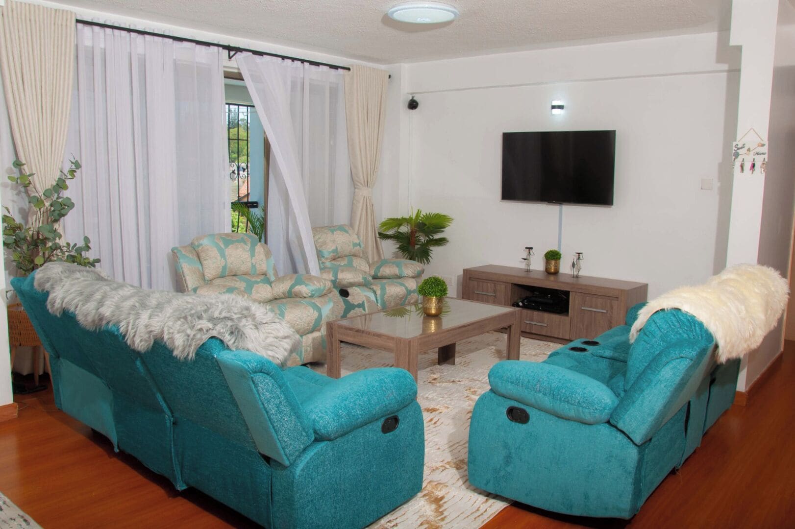 Deluxe Apartment | Living area