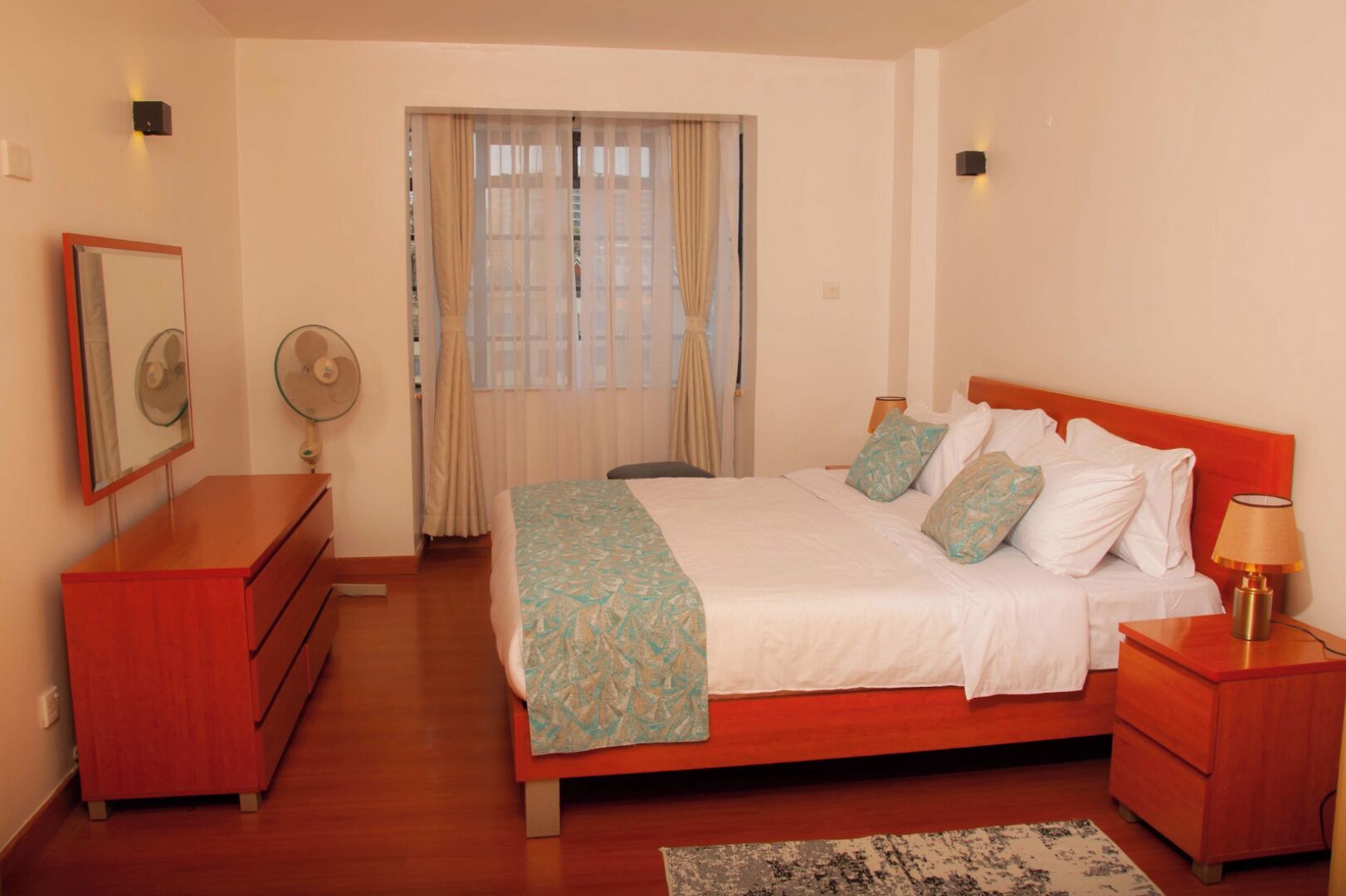 Deluxe Apartment | Free WiFi