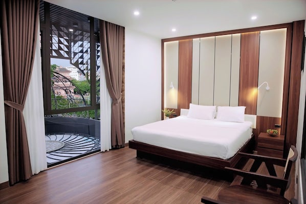 Deluxe Room | Desk, free WiFi, bed sheets - Kevin Hung Hotel (Ninh Binh)