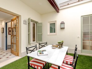 Dining - Cozy lodging in Málaga (Málaga)