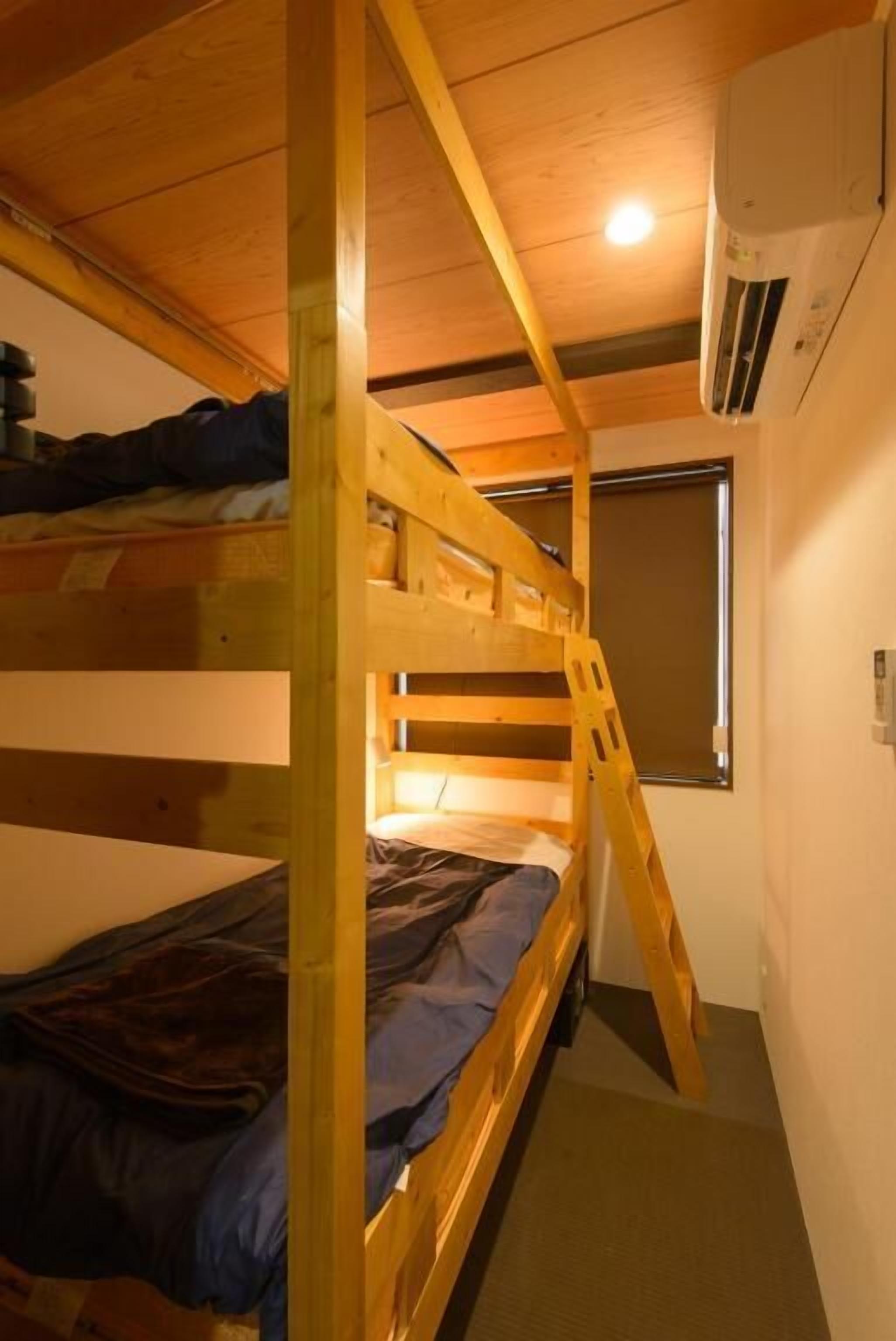 Studio | Coffres-forts dans les chambres, fer et planche à repasser