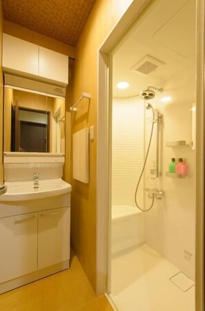 Studio | Salle de bain | Chaussons