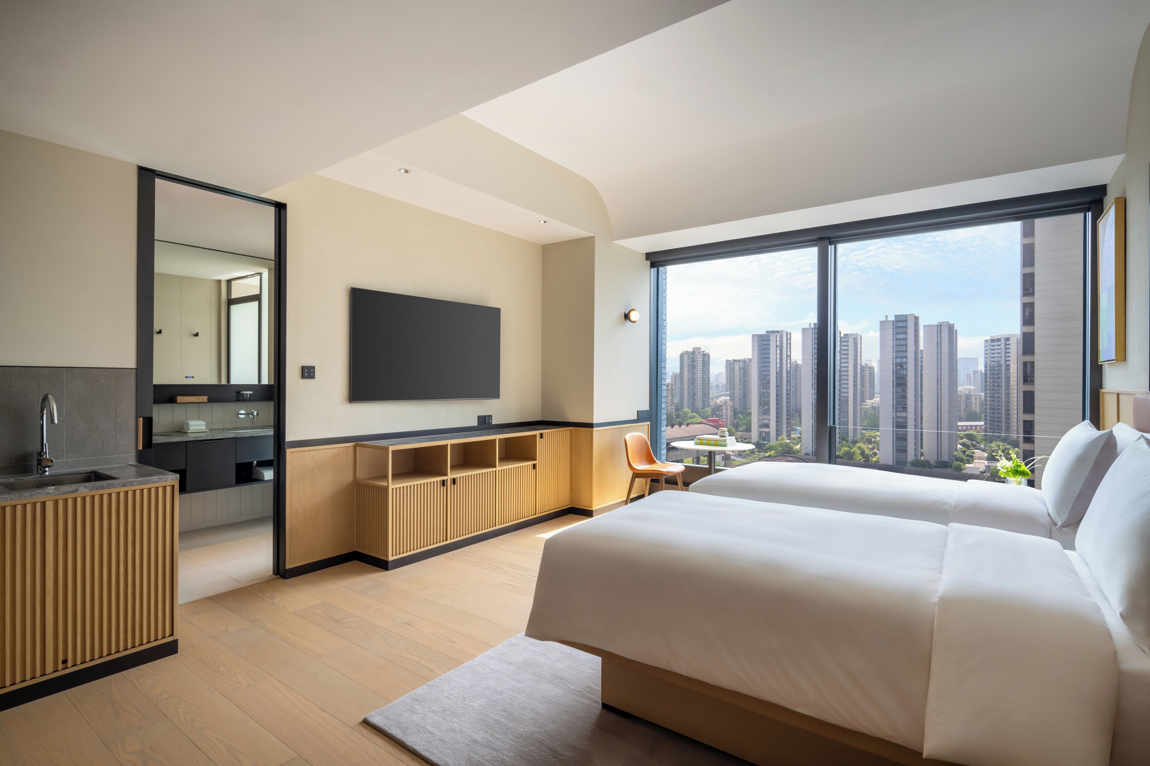 Deluxe Twin Room, City View